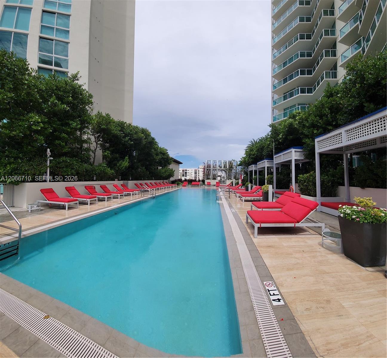 250 Sunny Isles Boulevard