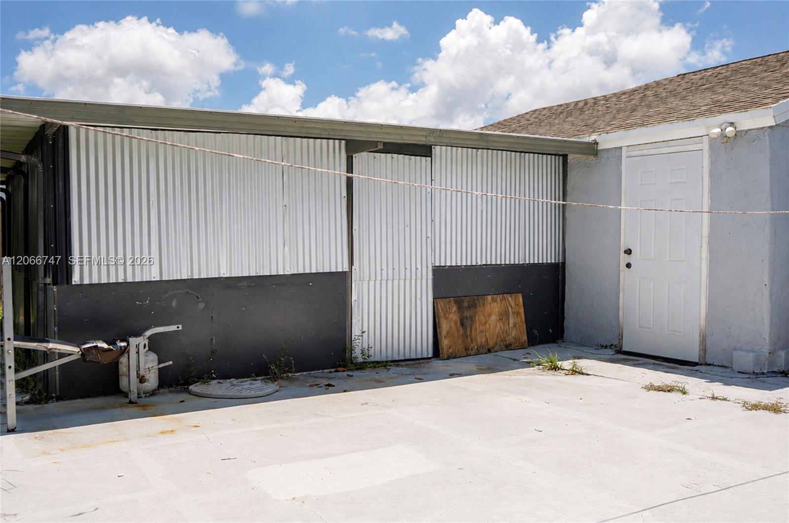 5095 NW 195th Lane