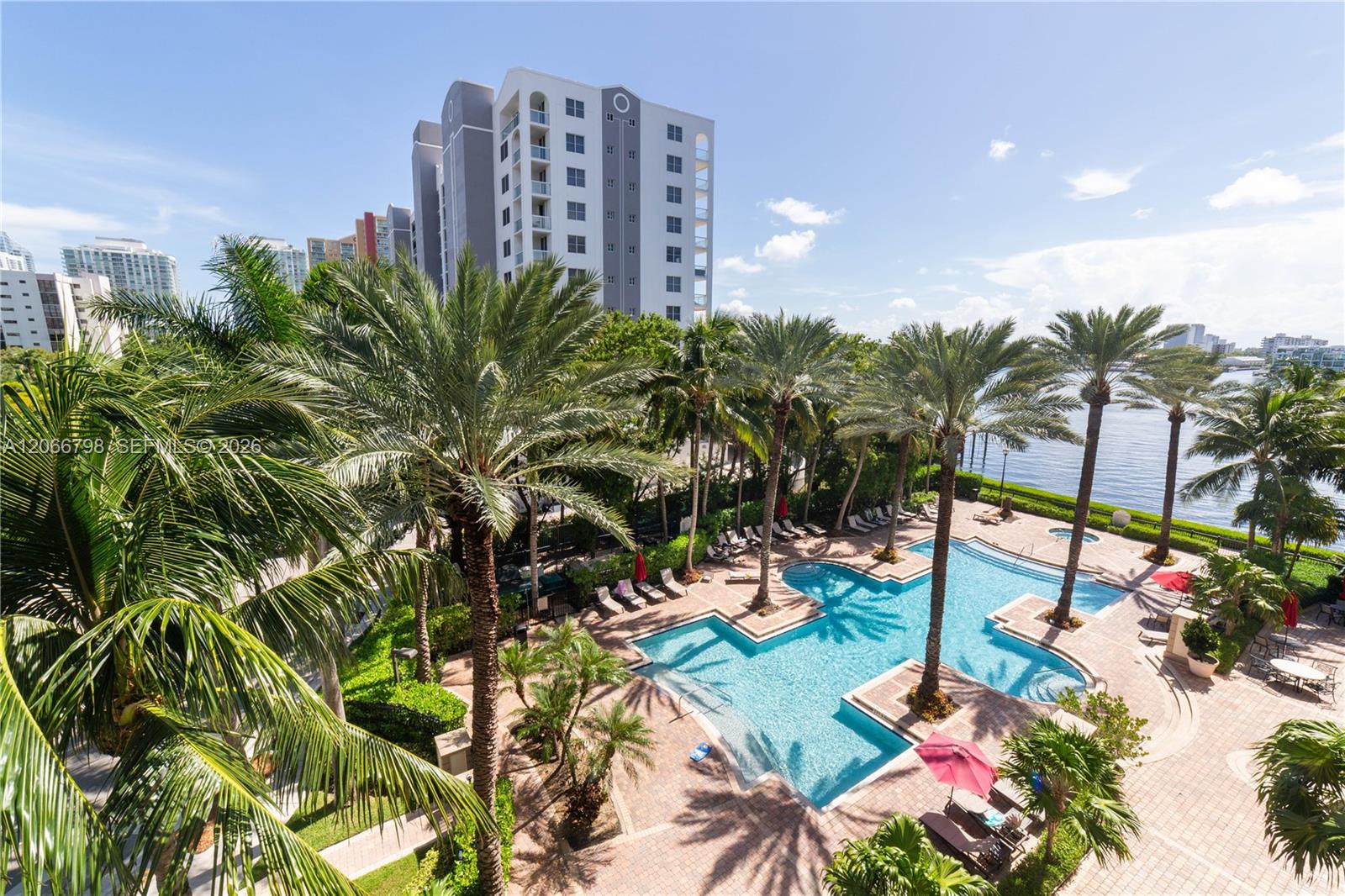 17100 N Bay Road