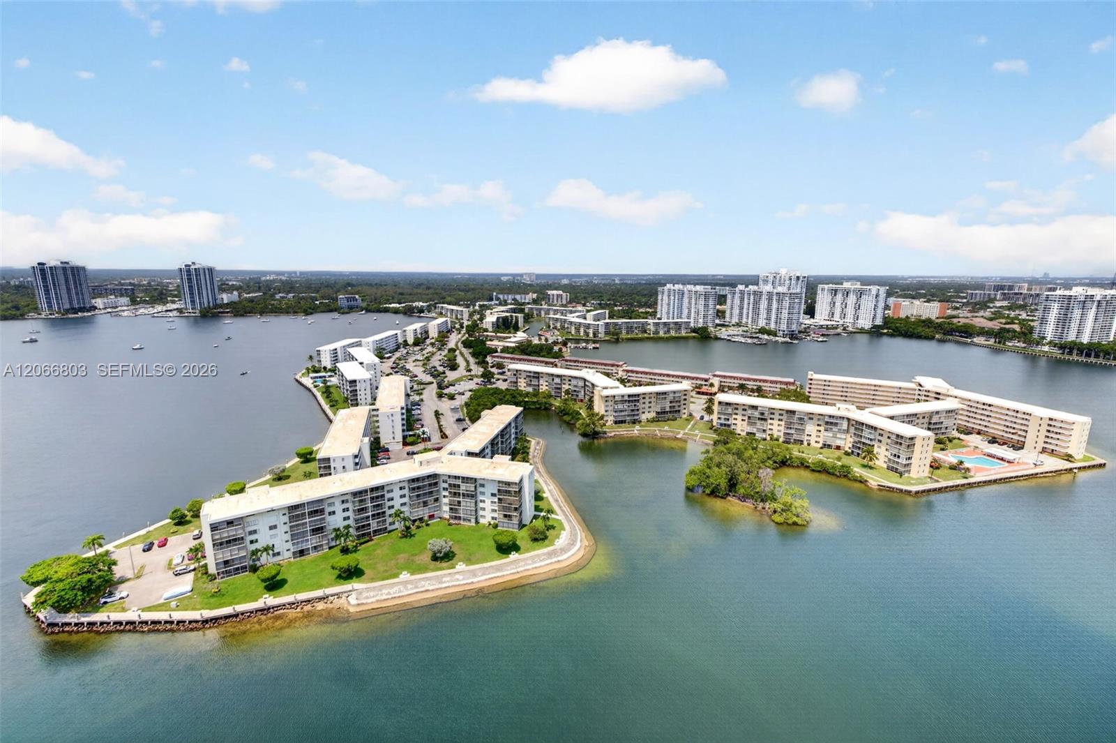 1000 Island Boulevard