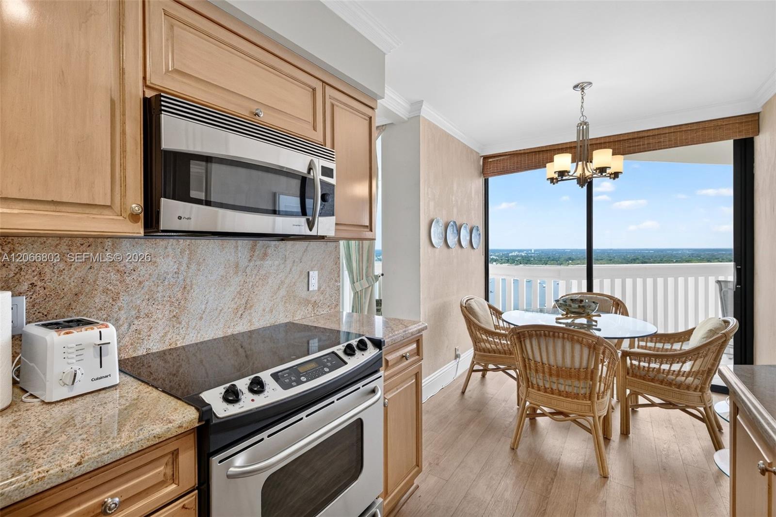 1000 Island Boulevard