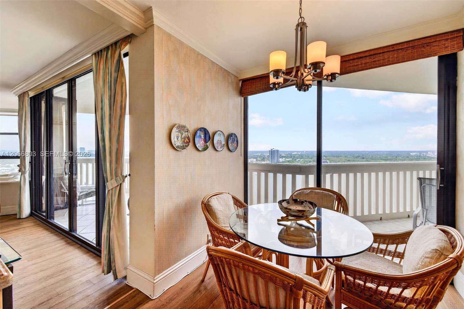 1000 Island Boulevard