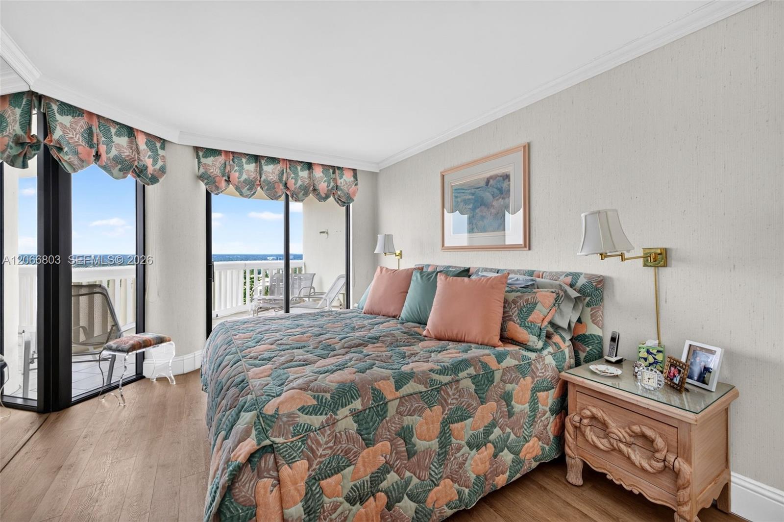 1000 Island Boulevard