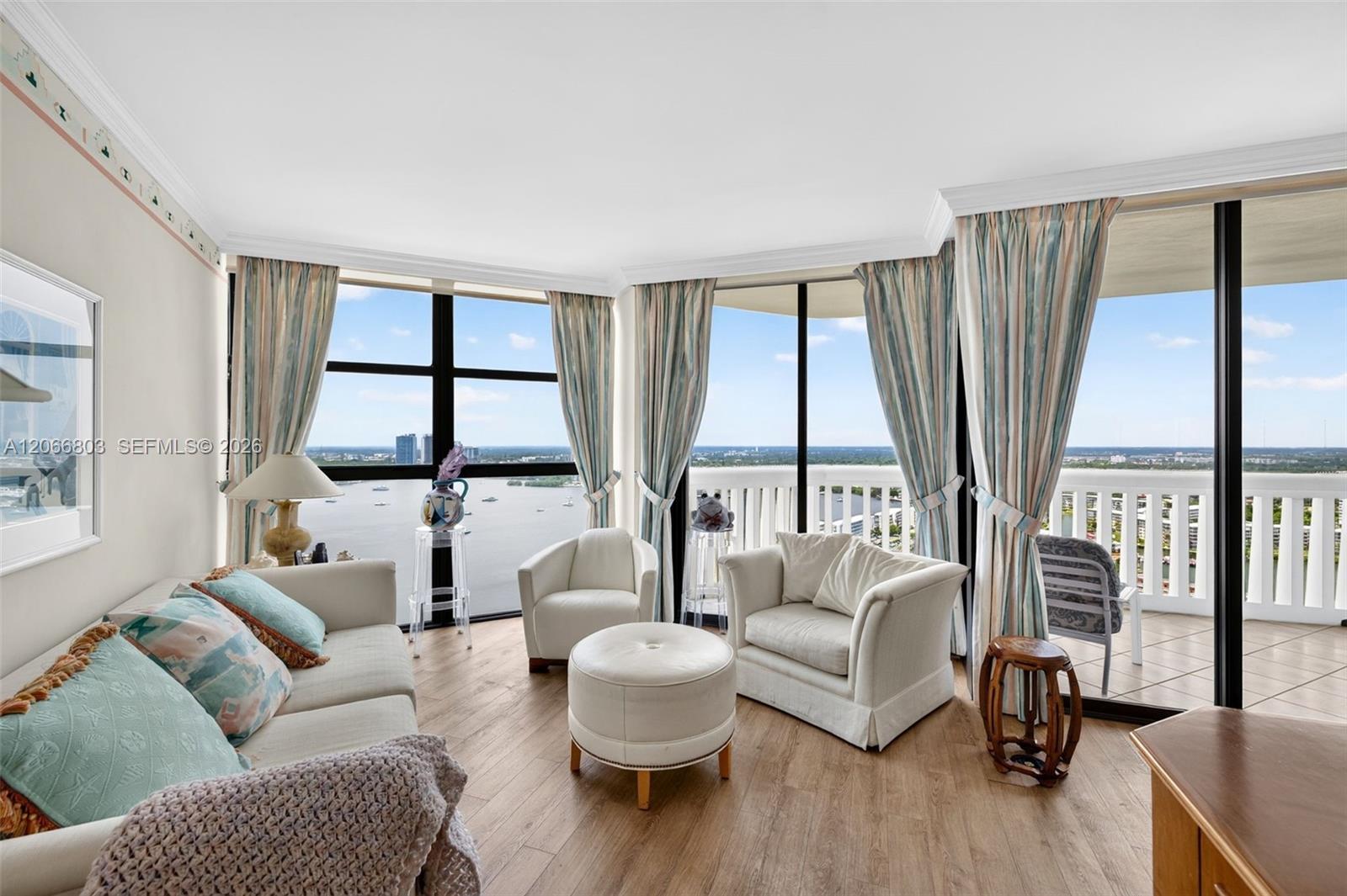 1000 Island Boulevard