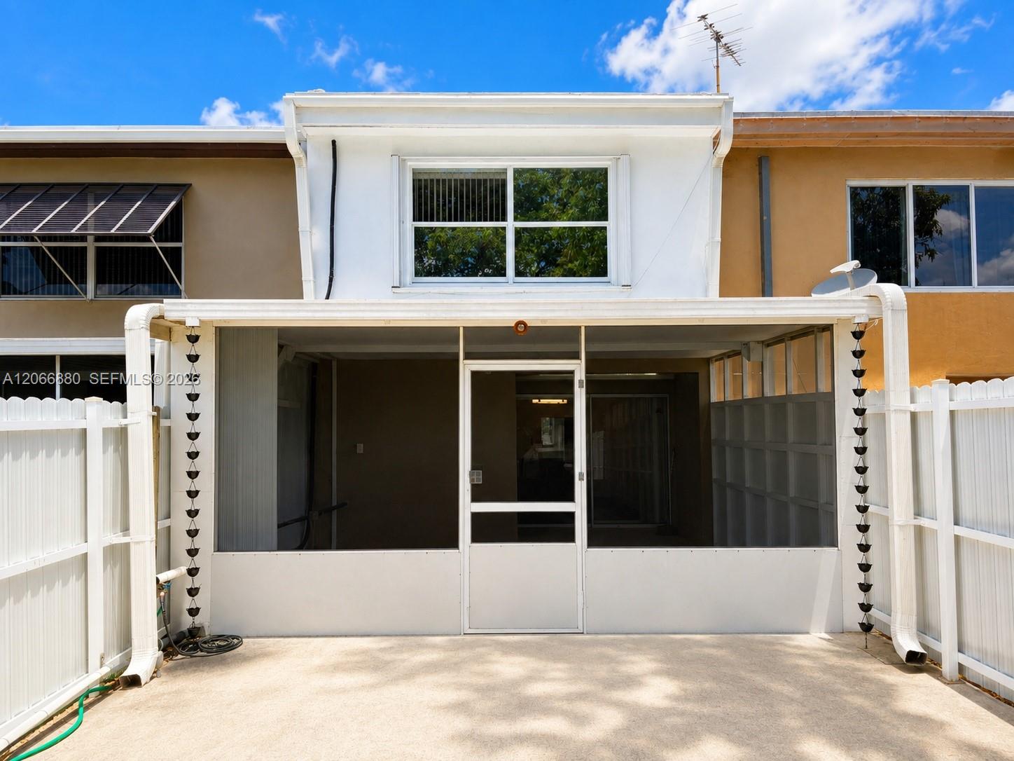 1720 W 75th Street