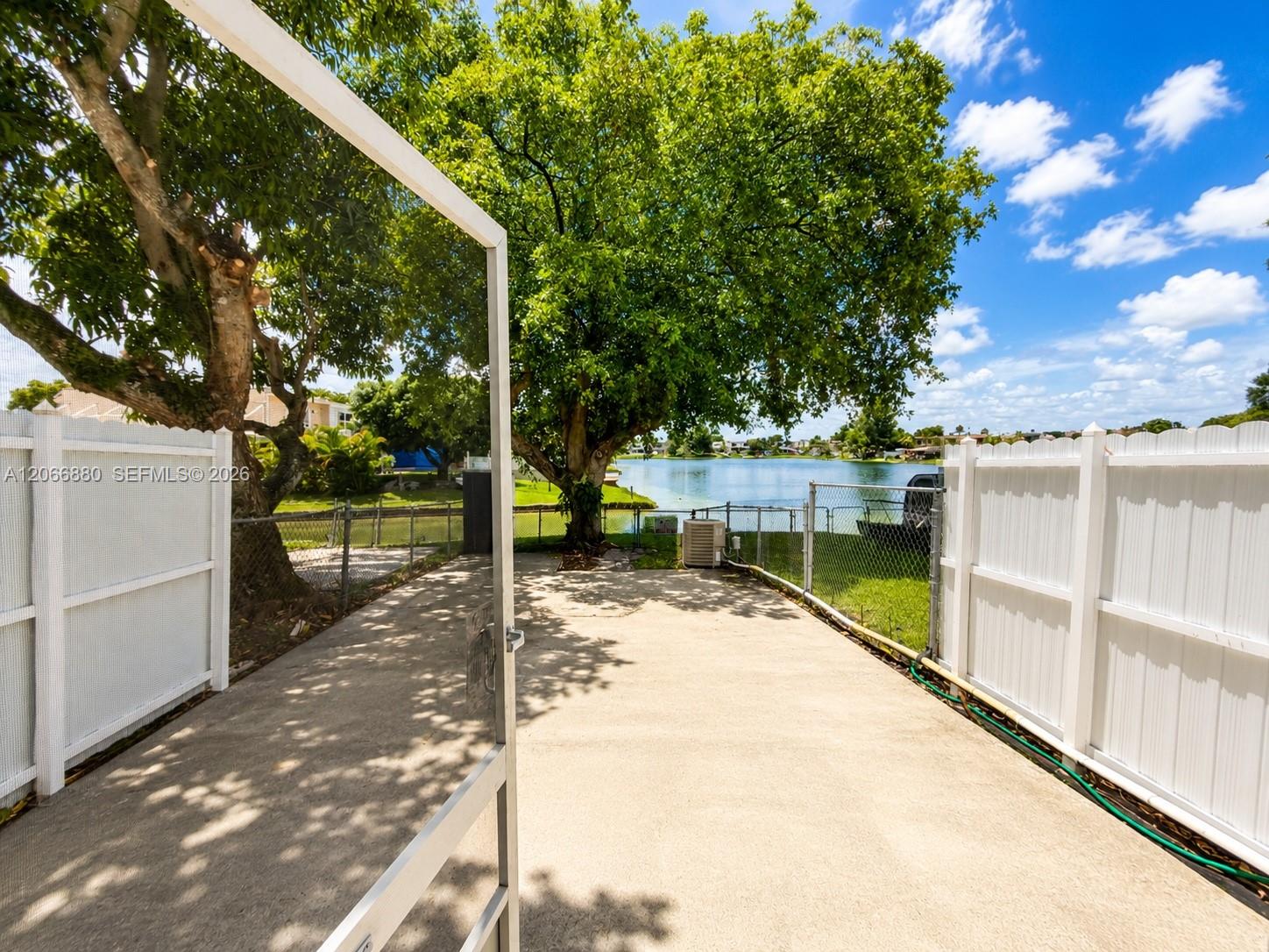 1720 W 75th Street