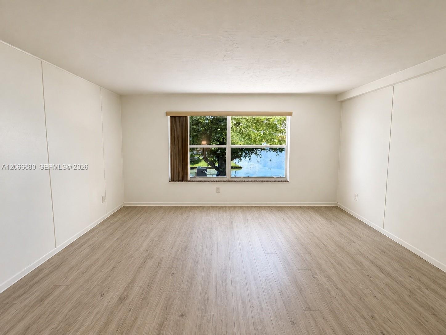 1720 W 75th Street