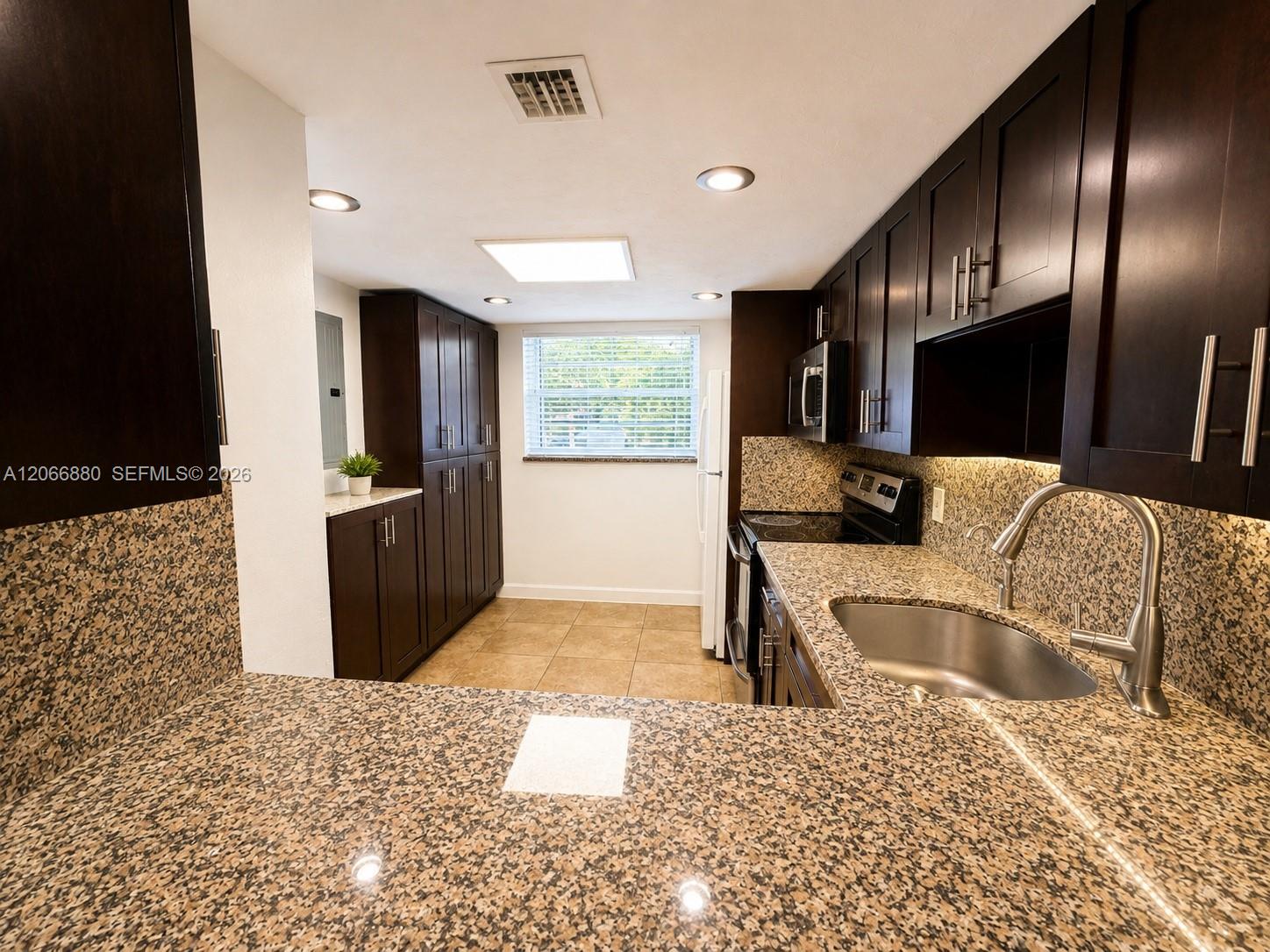1720 W 75th Street
