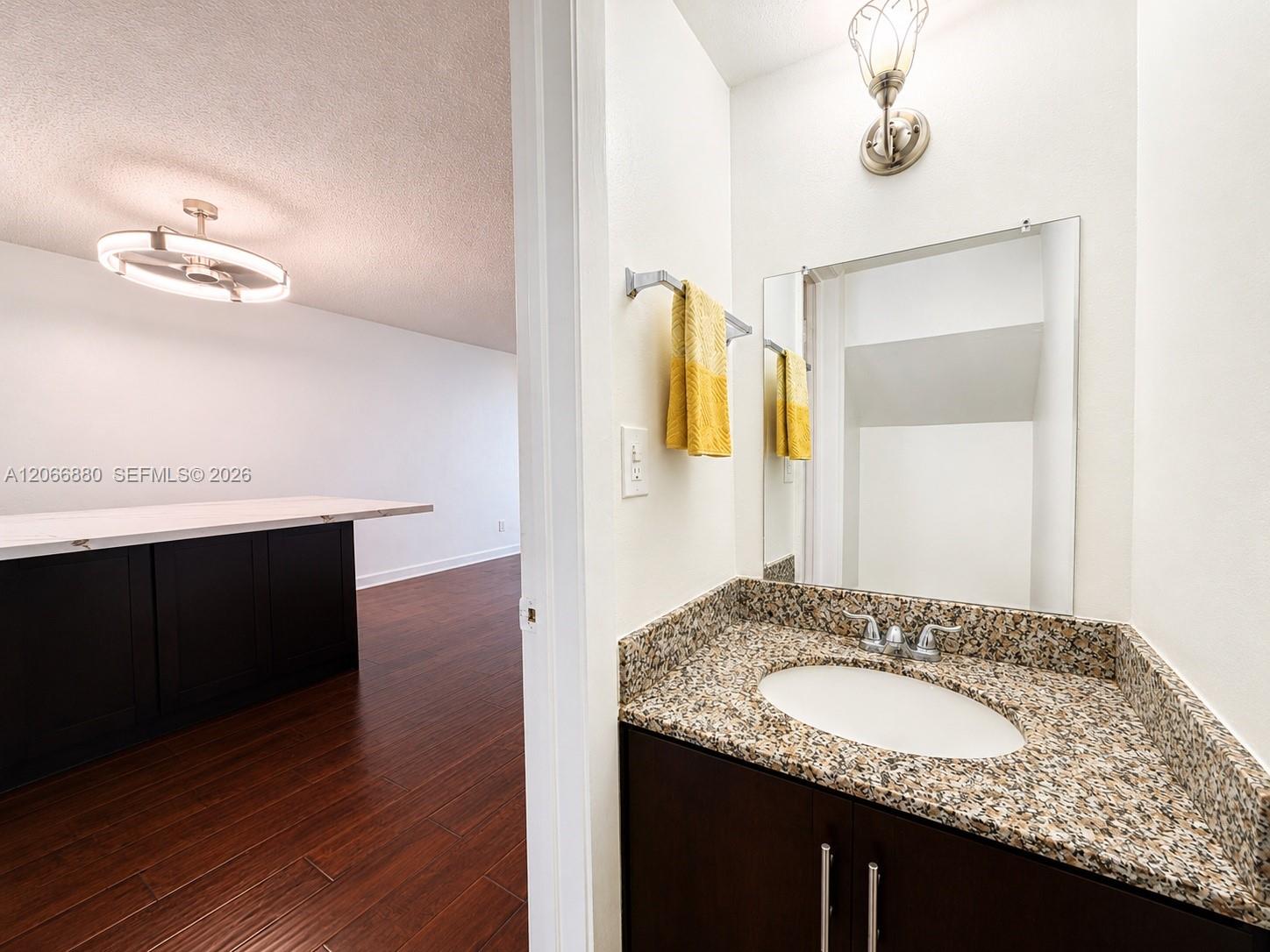 1720 W 75th Street