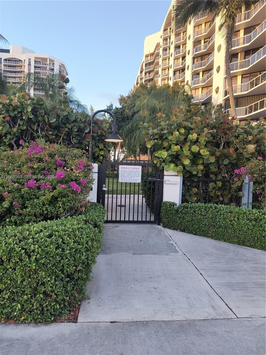 3610 Yacht Club Drive