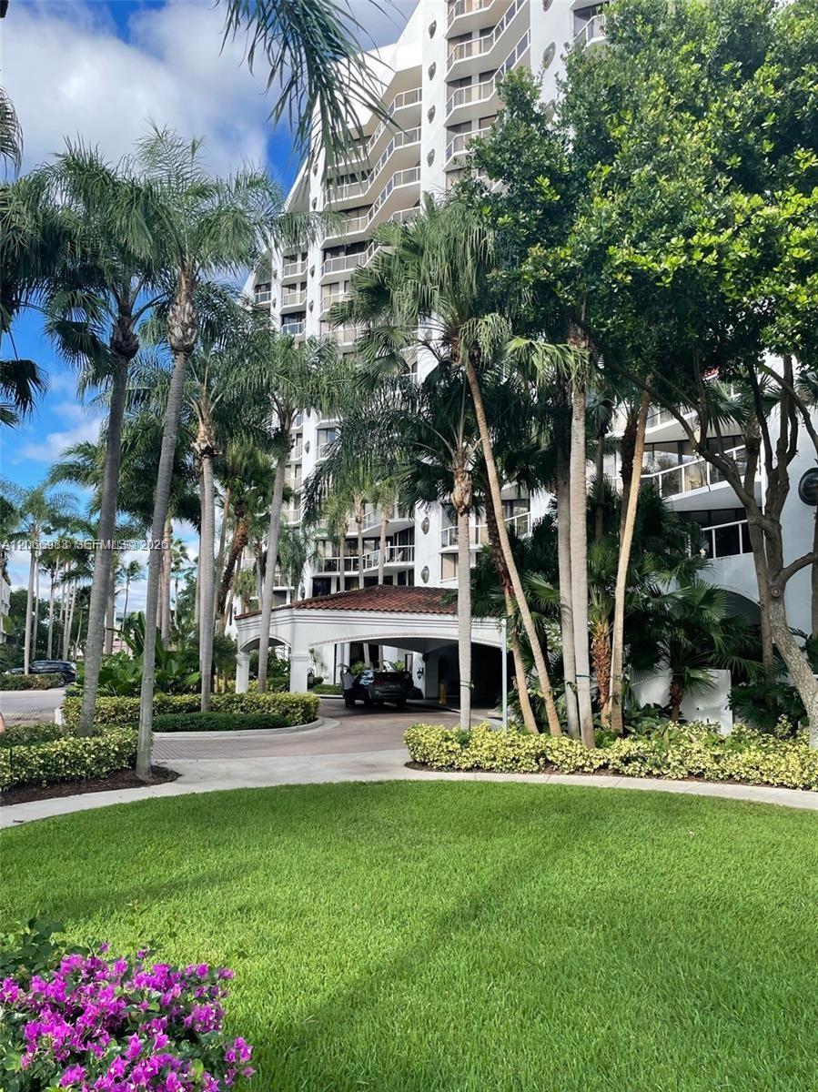 3610 Yacht Club Drive