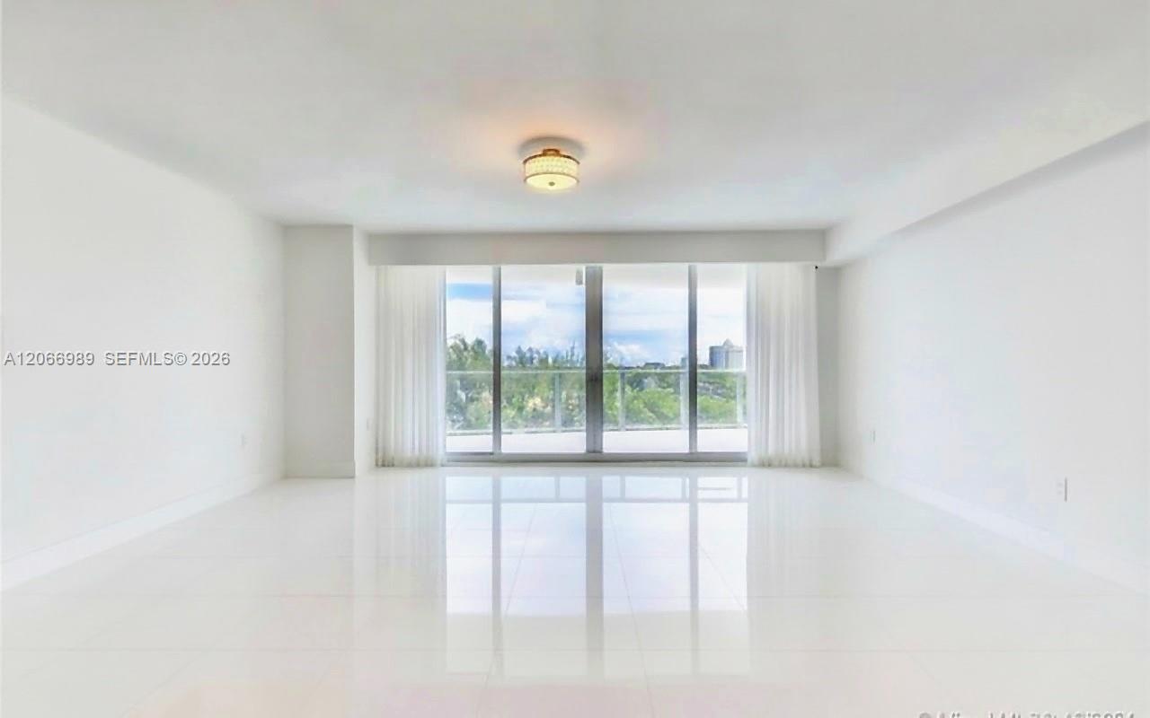 1180 N Federal Highway