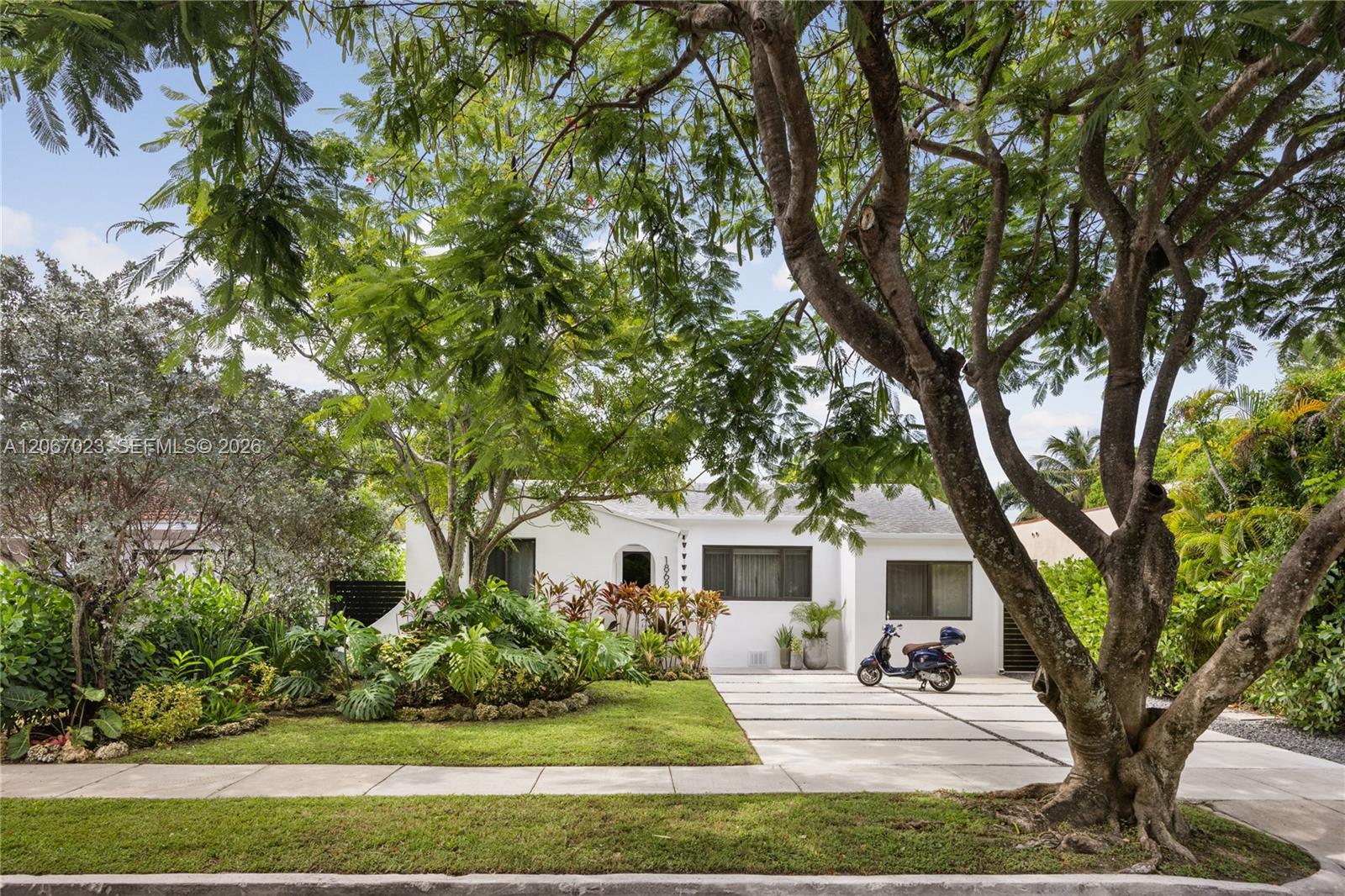 1868 SW 13th Street