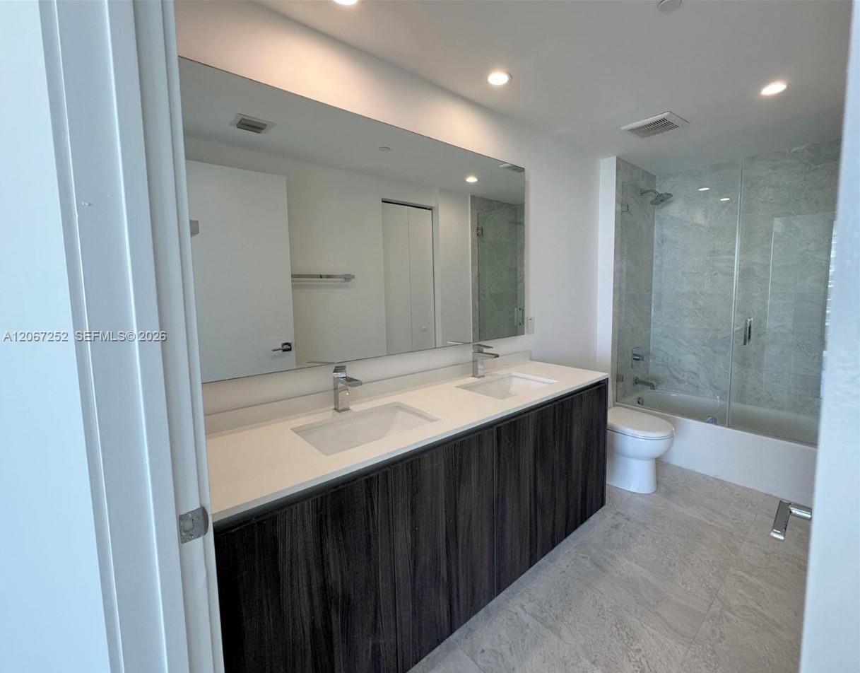 488 NE 18th Street