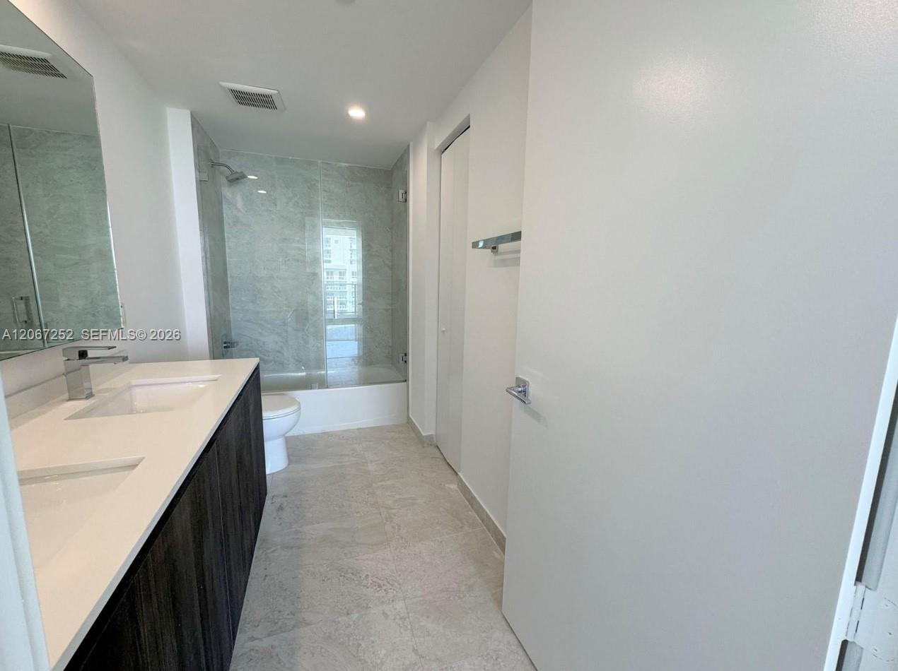 488 NE 18th Street