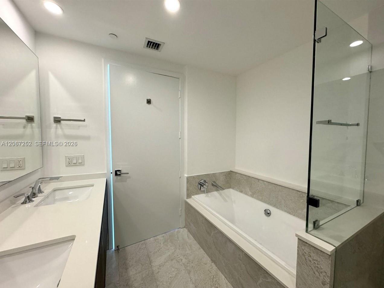 488 NE 18th Street