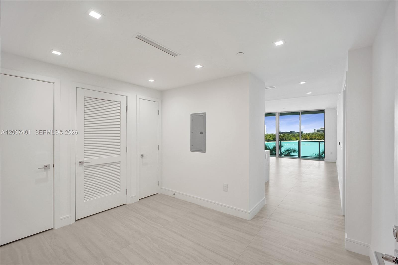 2411 Laguna Circle