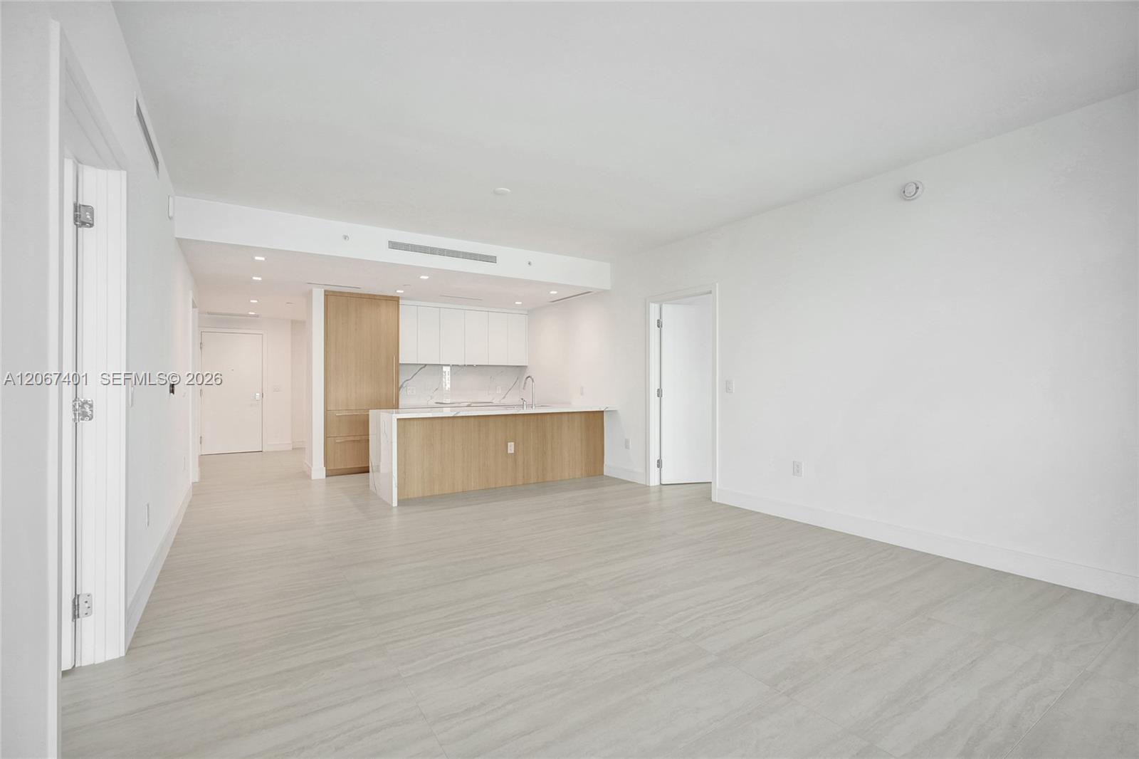 2411 Laguna Circle