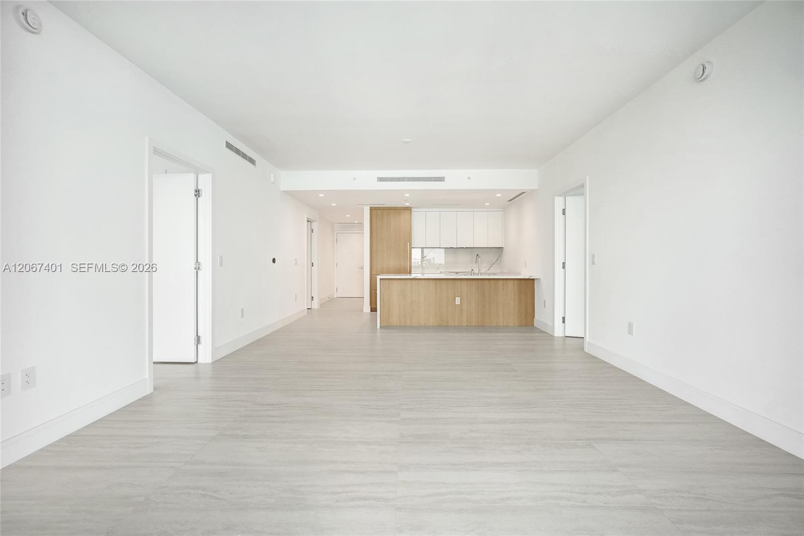 2411 Laguna Circle