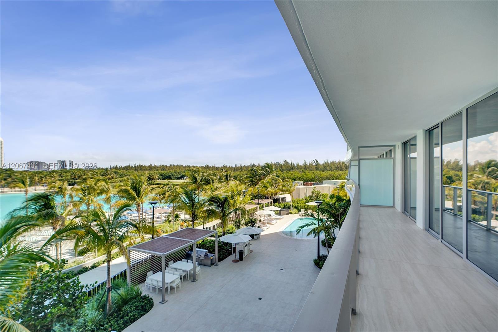 2411 Laguna Circle