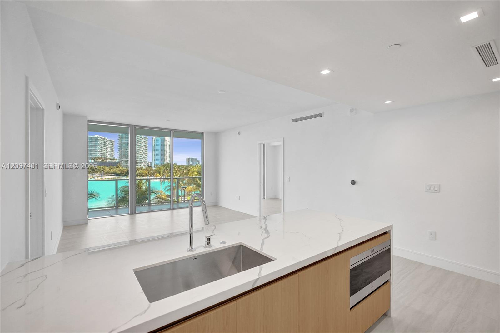 2411 Laguna Circle