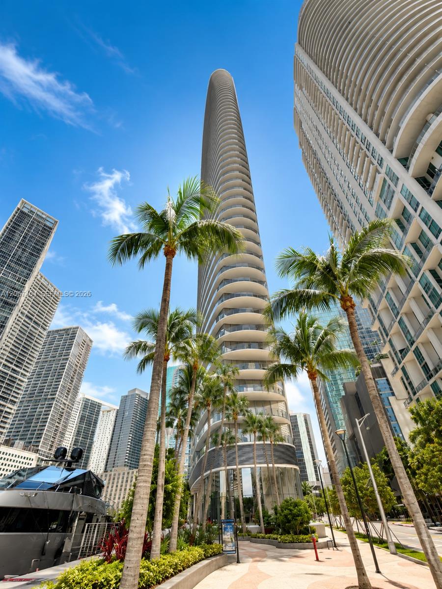 300 Biscayne Boulevard Way