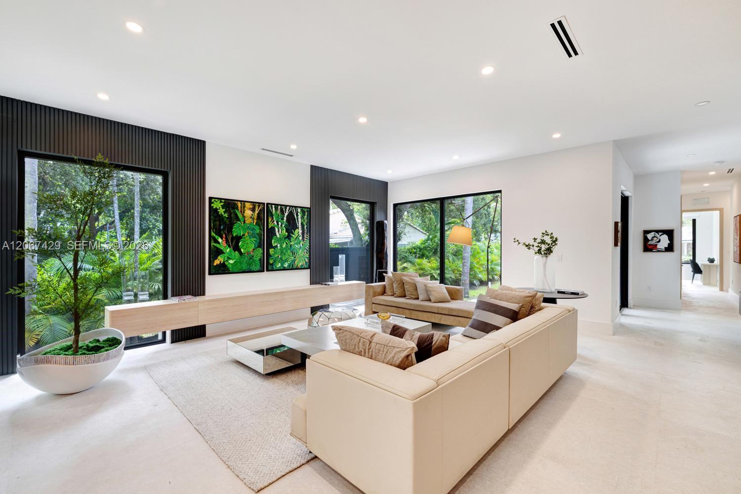 1015 NE 114th Street