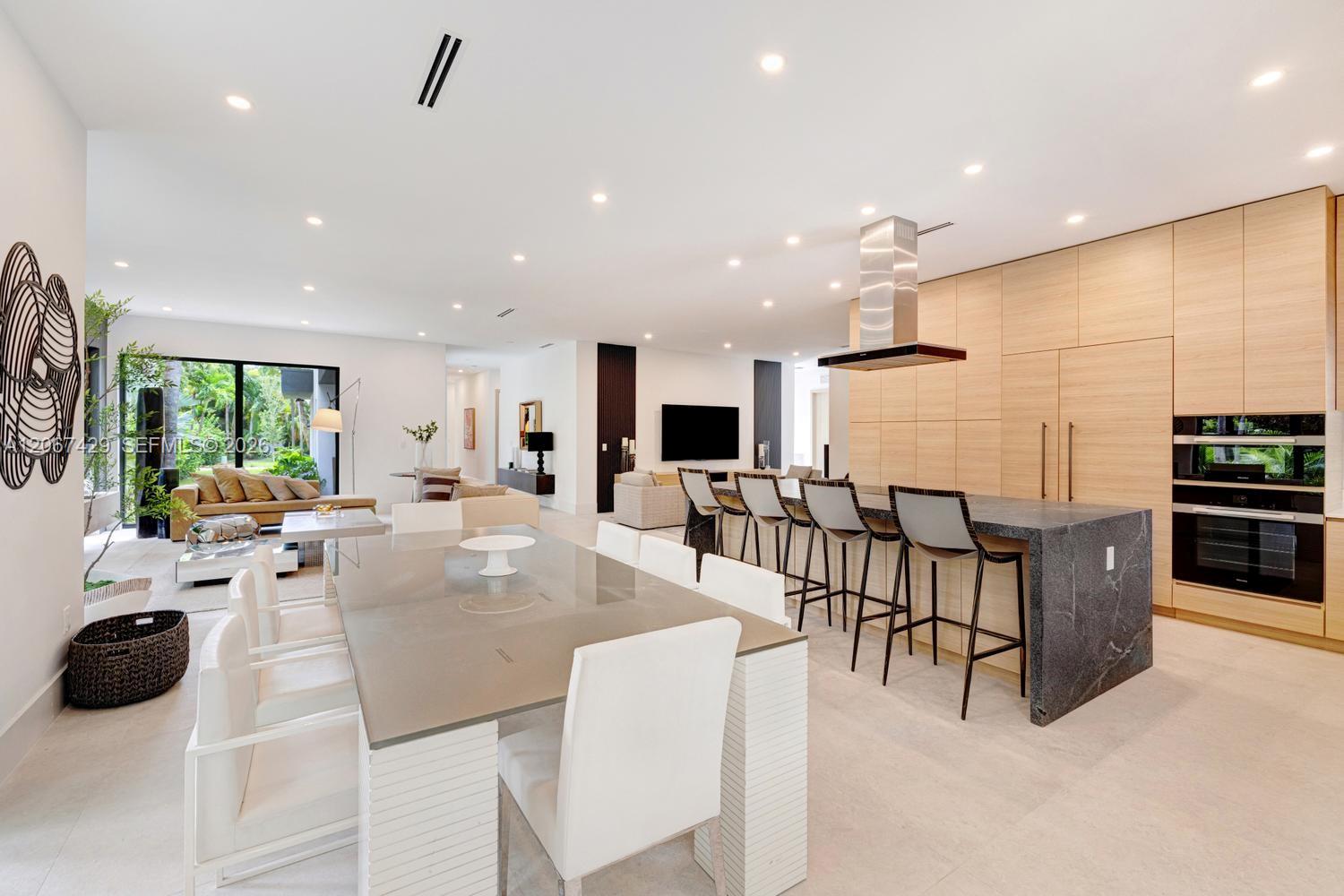 1015 NE 114th Street