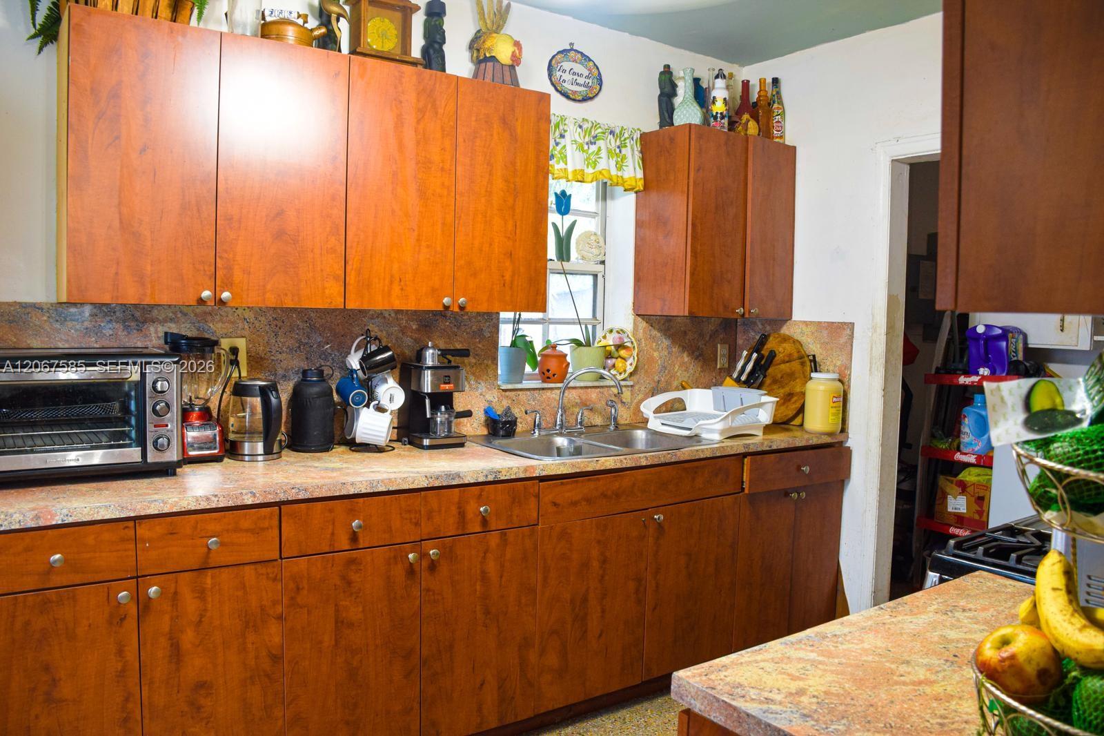371 W 47th Street