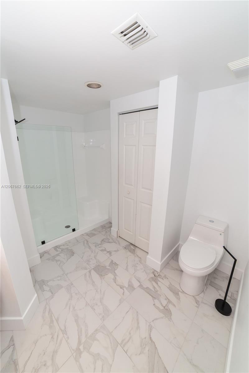 17125 N Bay Road