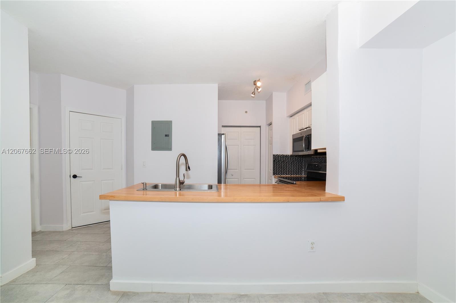 17125 N Bay Road
