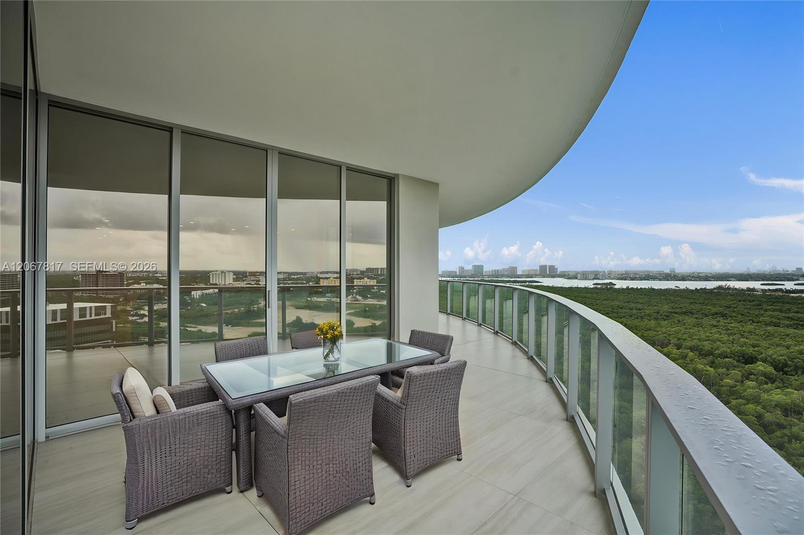 2411 Laguna Circle
