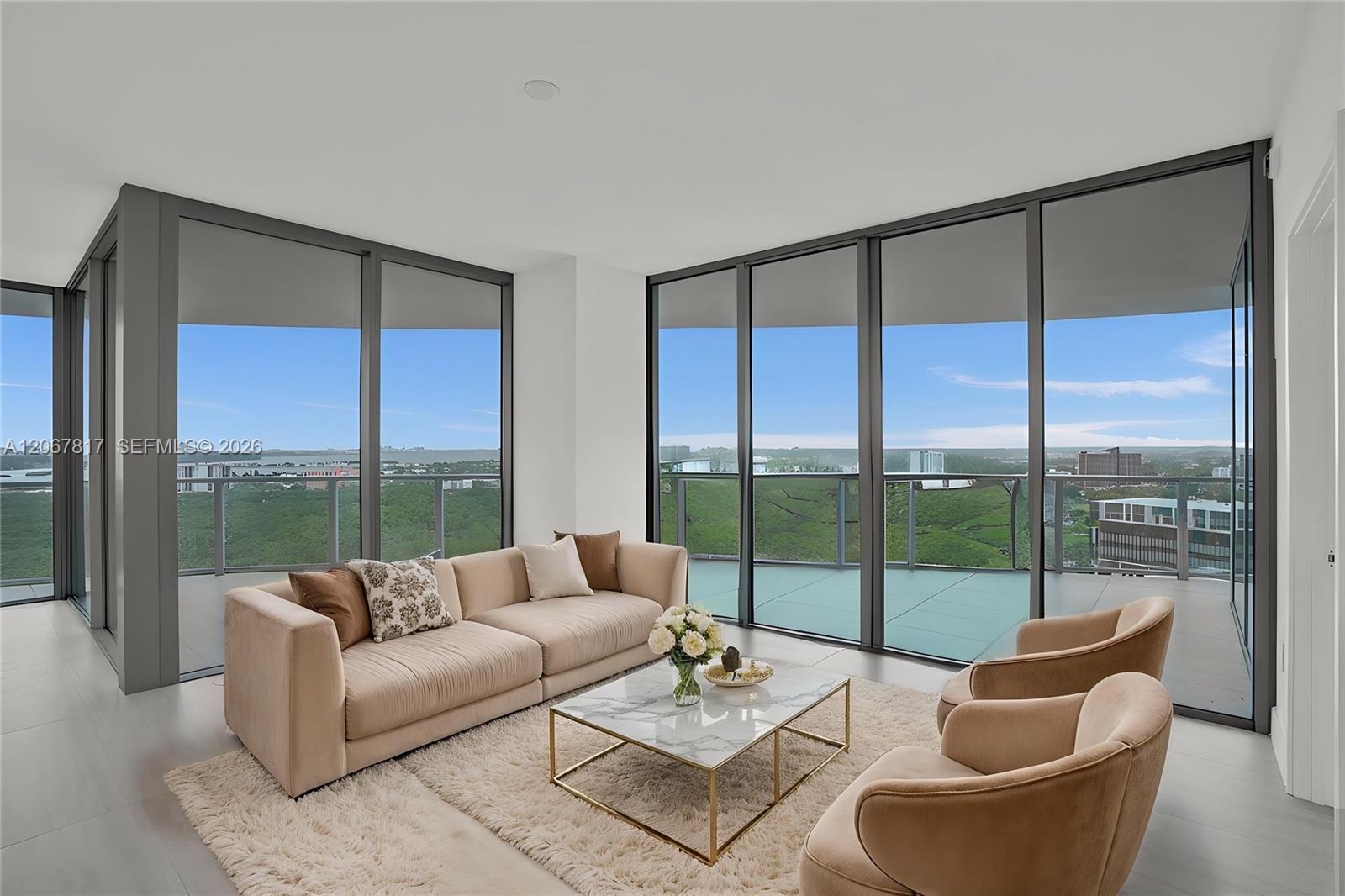 2411 Laguna Circle