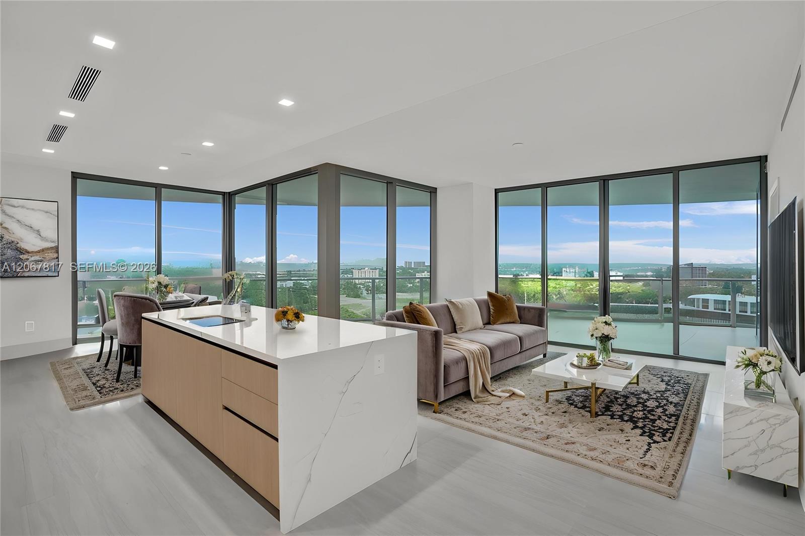 2411 Laguna Circle