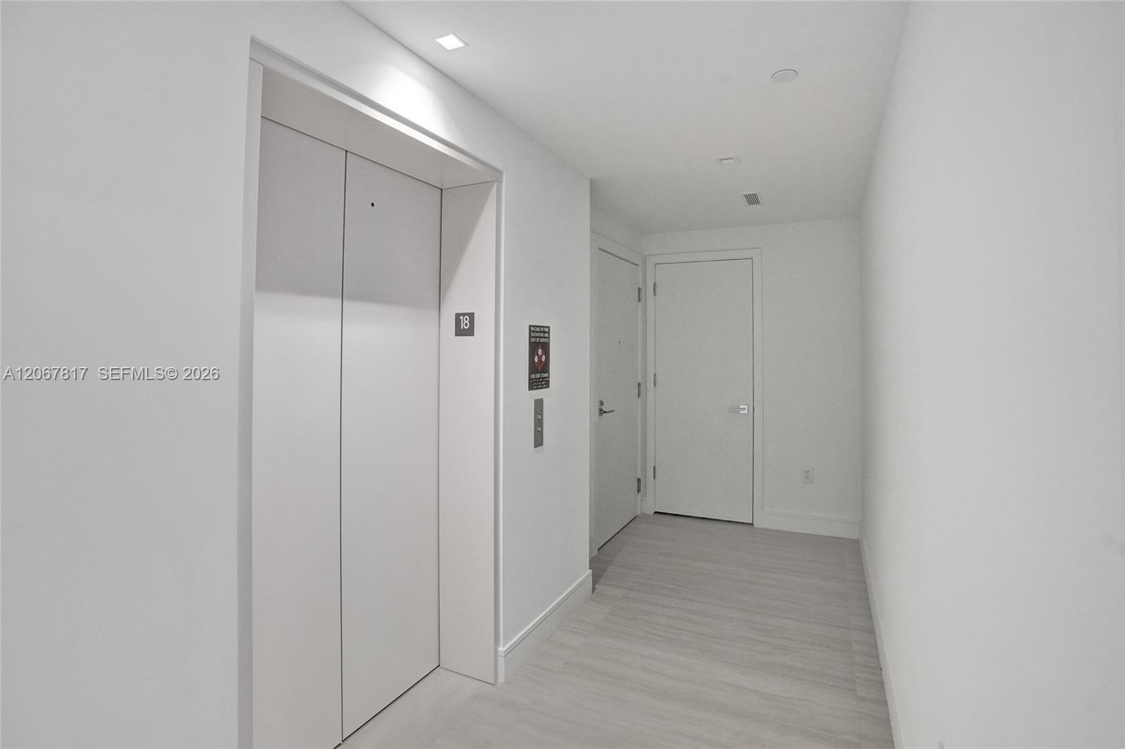 2411 Laguna Circle