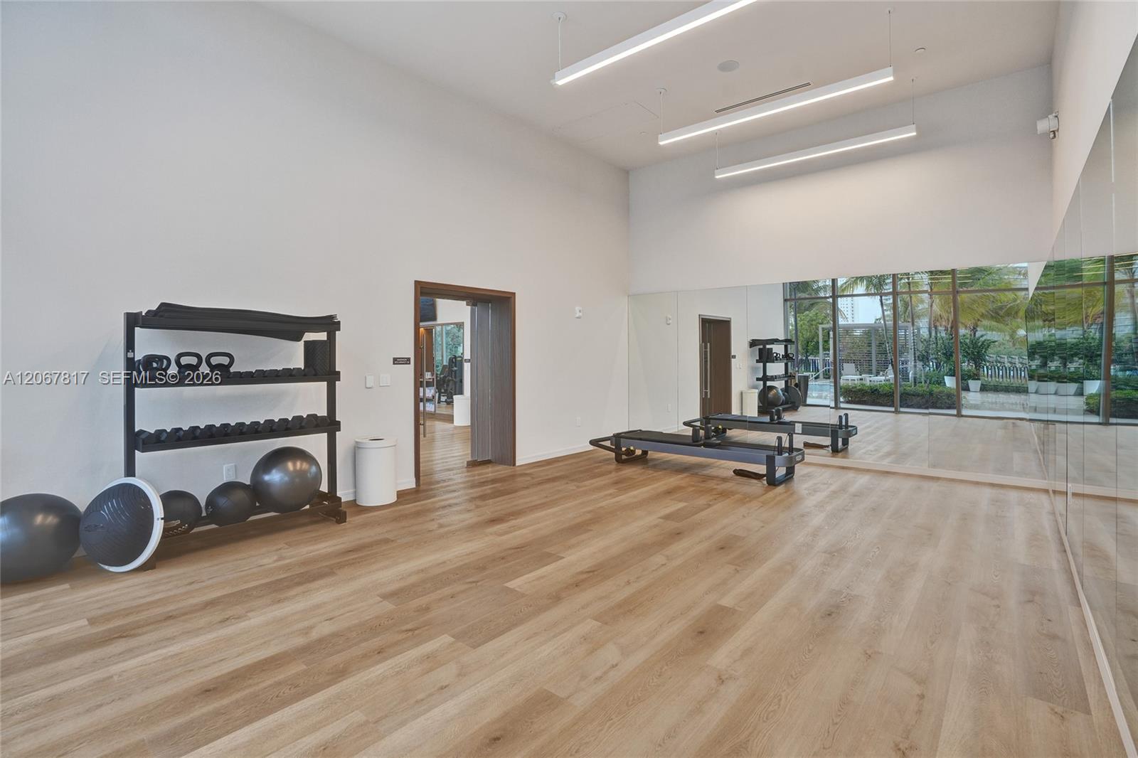 2411 Laguna Circle