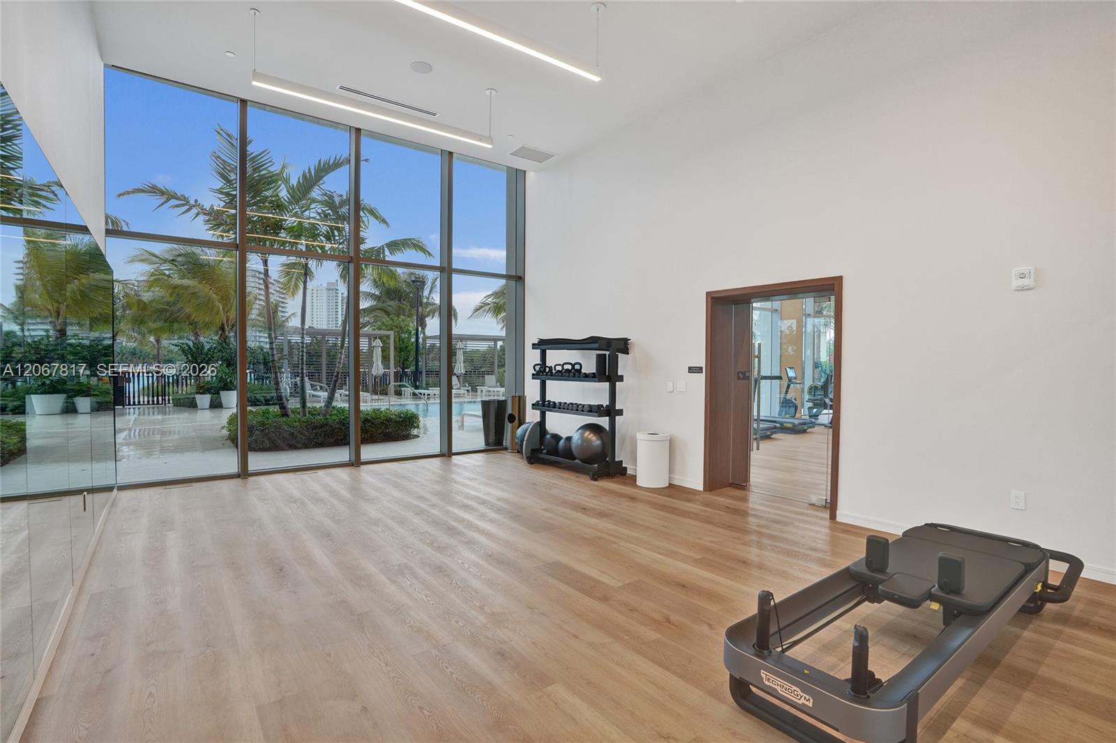 2411 Laguna Circle