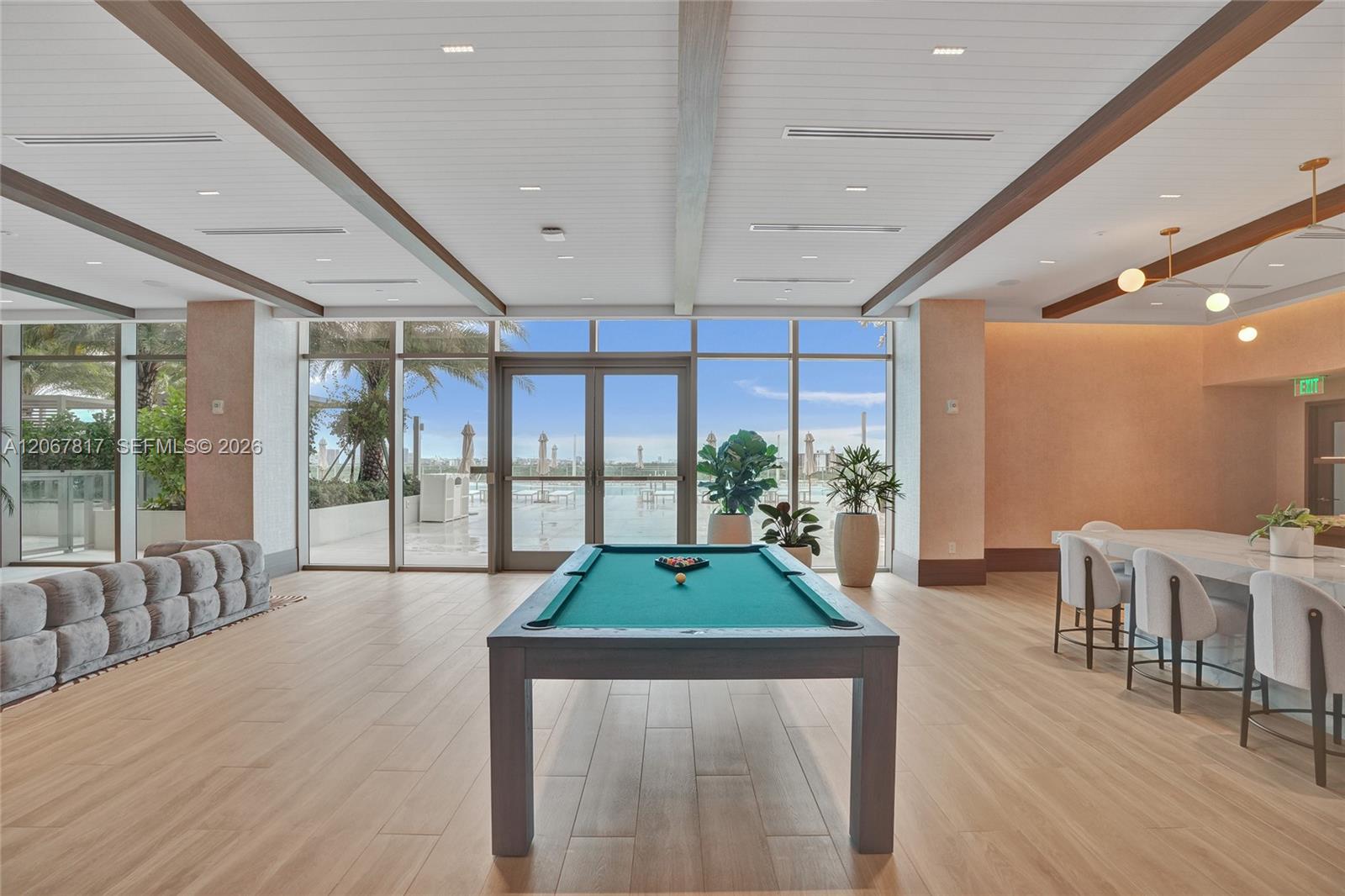 2411 Laguna Circle
