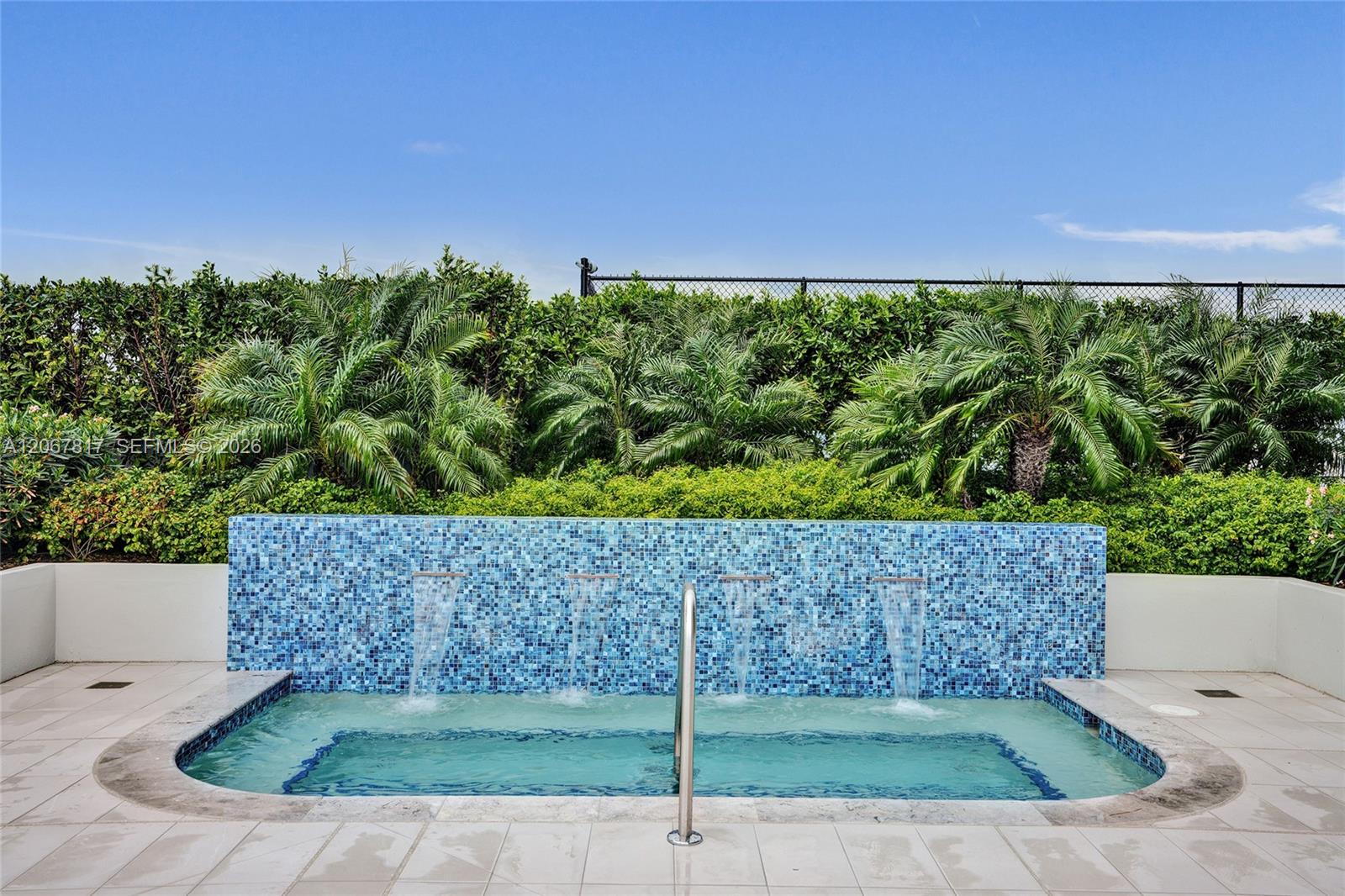 2411 Laguna Circle