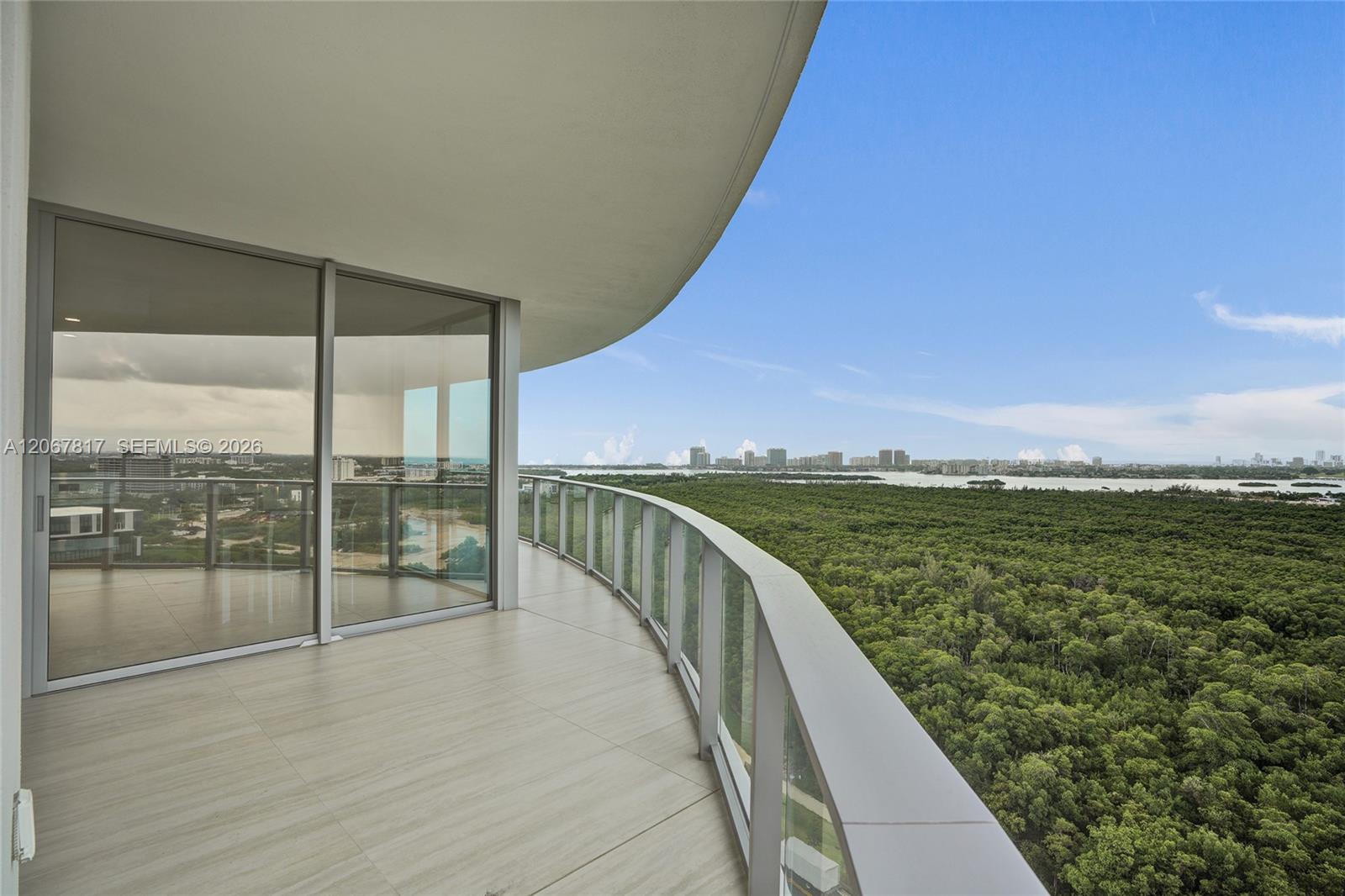 2411 Laguna Circle
