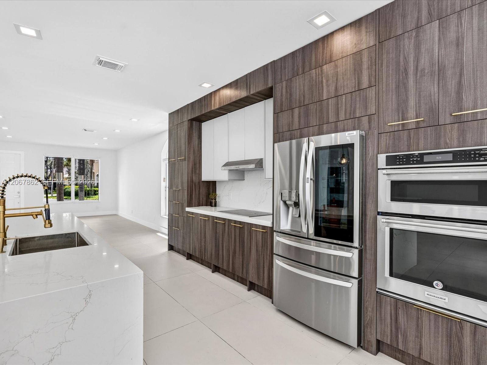 1800 NW 78th Avenue