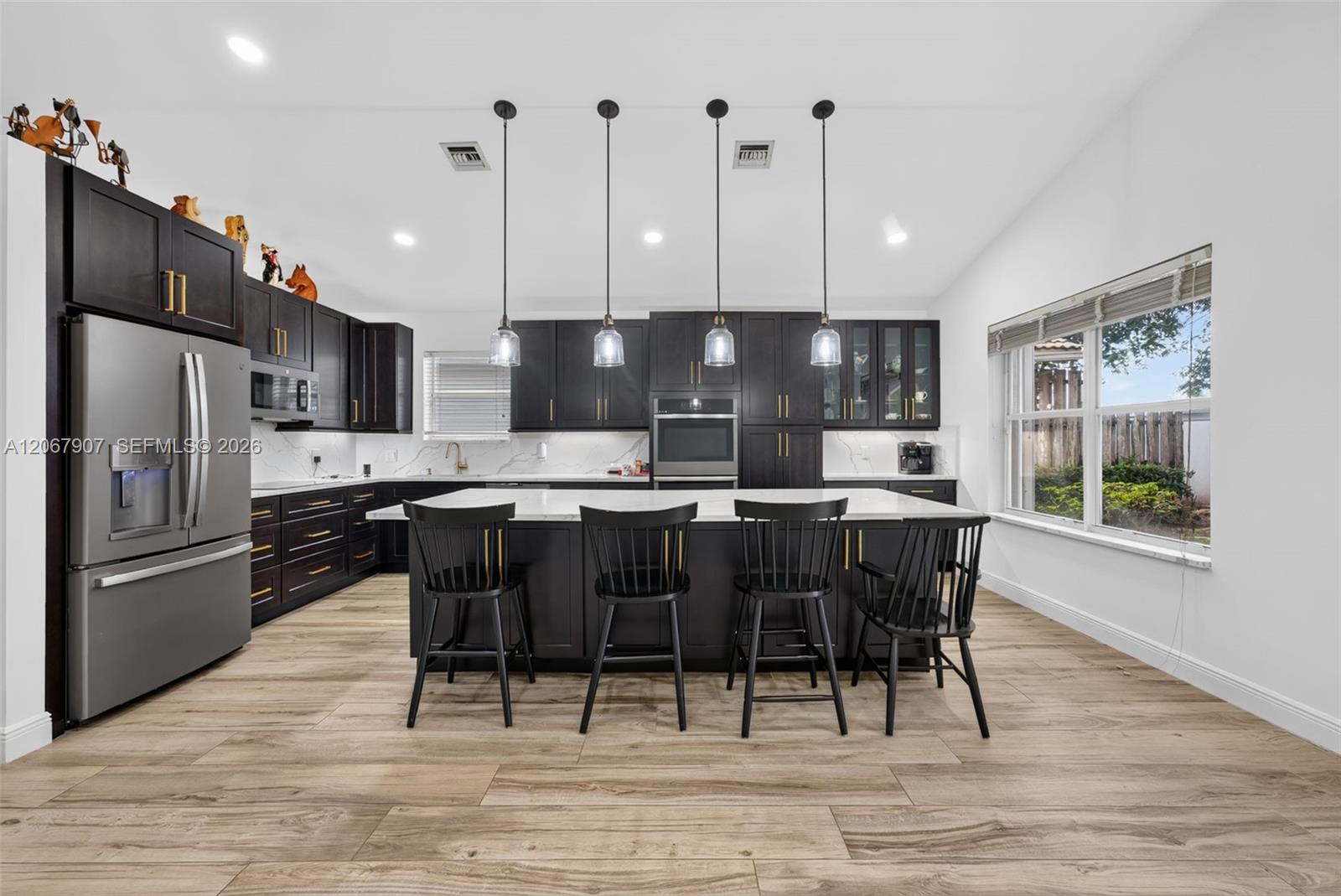 10471 S Utopia Circle gallery image #3