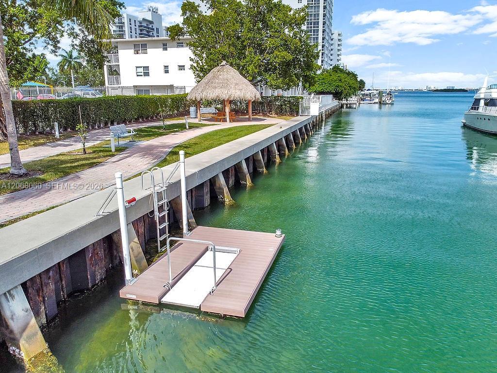 7900 Harbor Island Drive