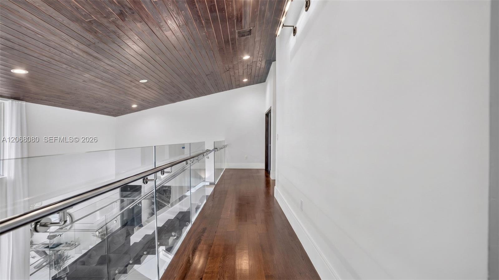 6819 Sunrise Place