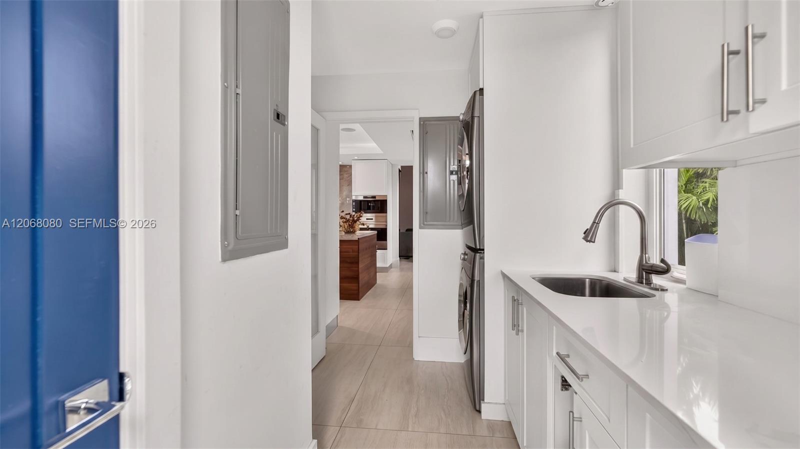 6819 Sunrise Place
