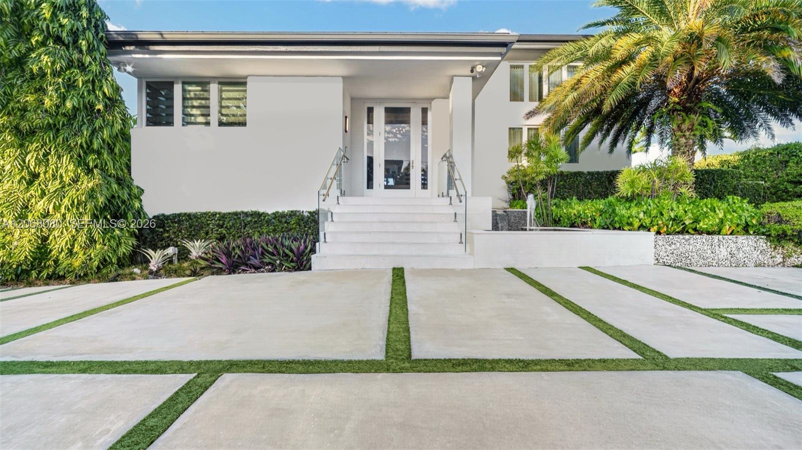 6819 Sunrise Place