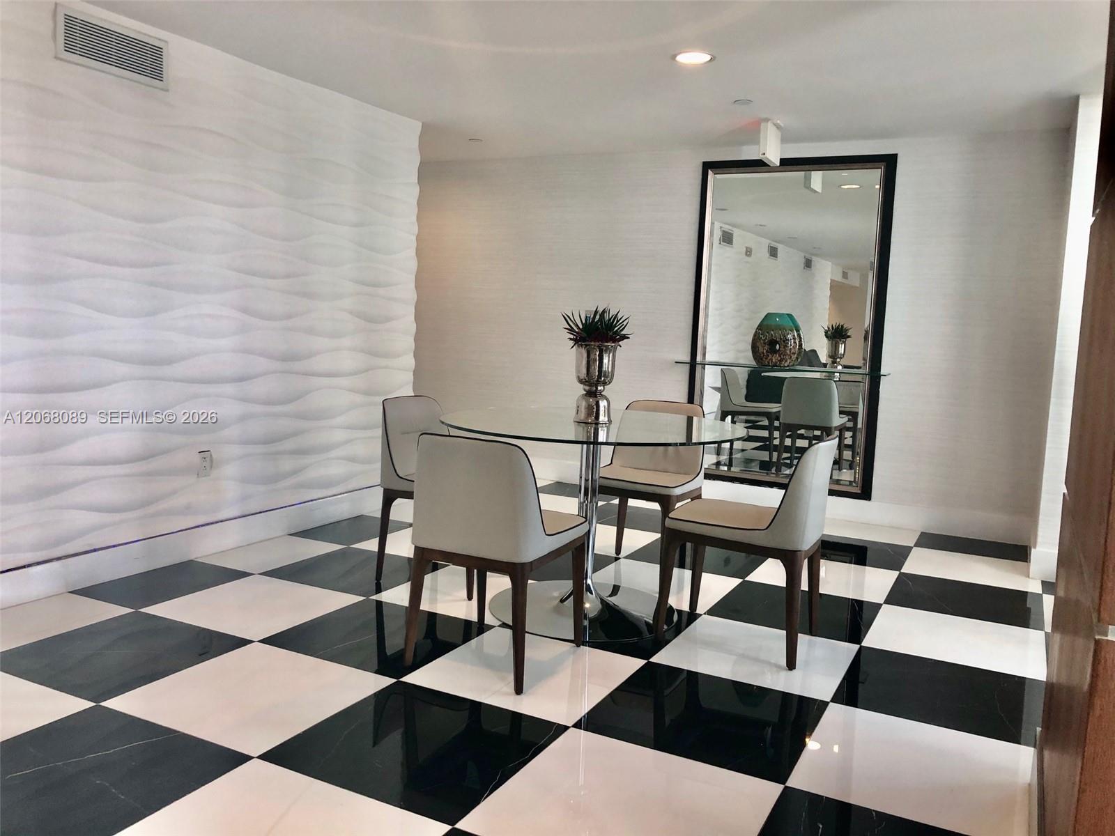 1800 N Bayshore Drive