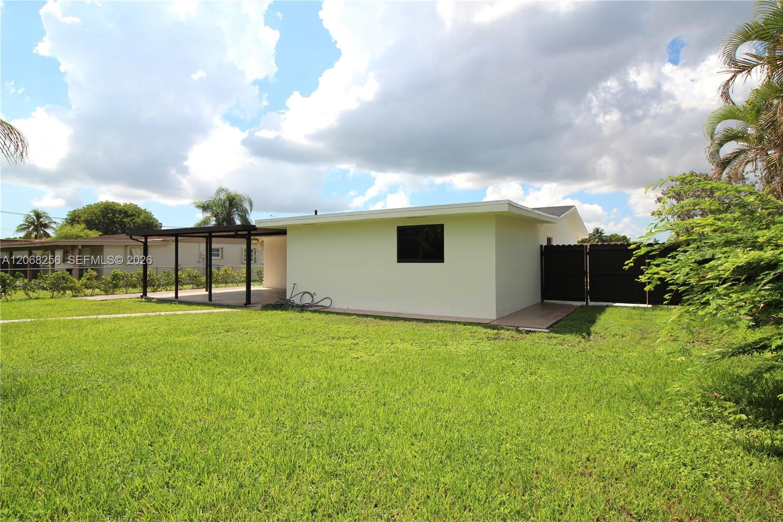 10821 SW 63rd Street gallery image #39