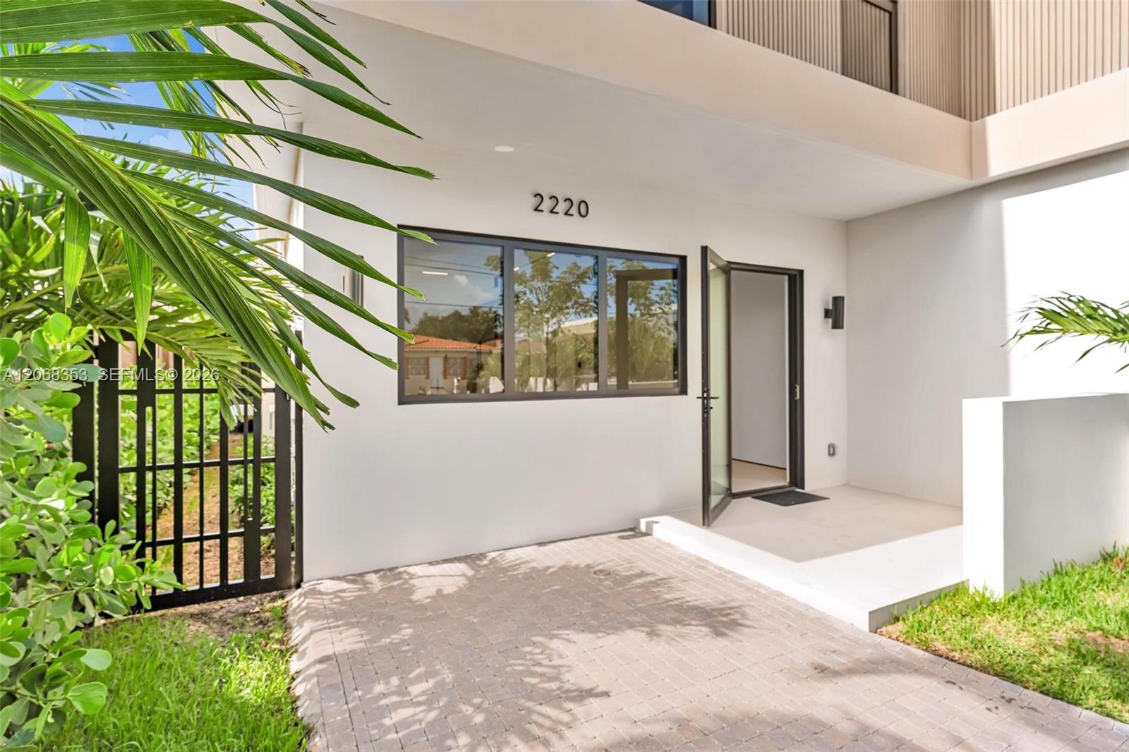 2220 SW 14th Street