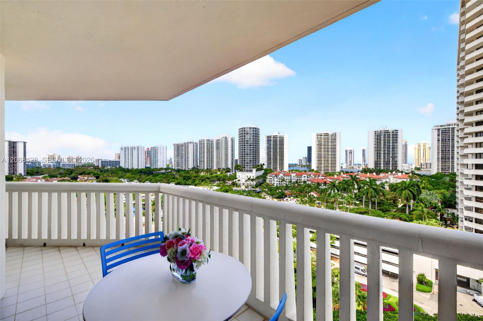 1000 Island Boulevard